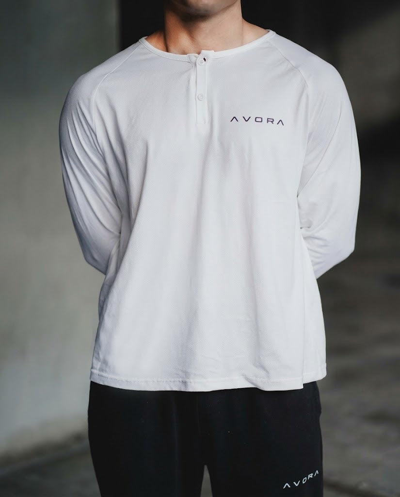 WHITE RAGLAN HENLEY (BOXY FIT)